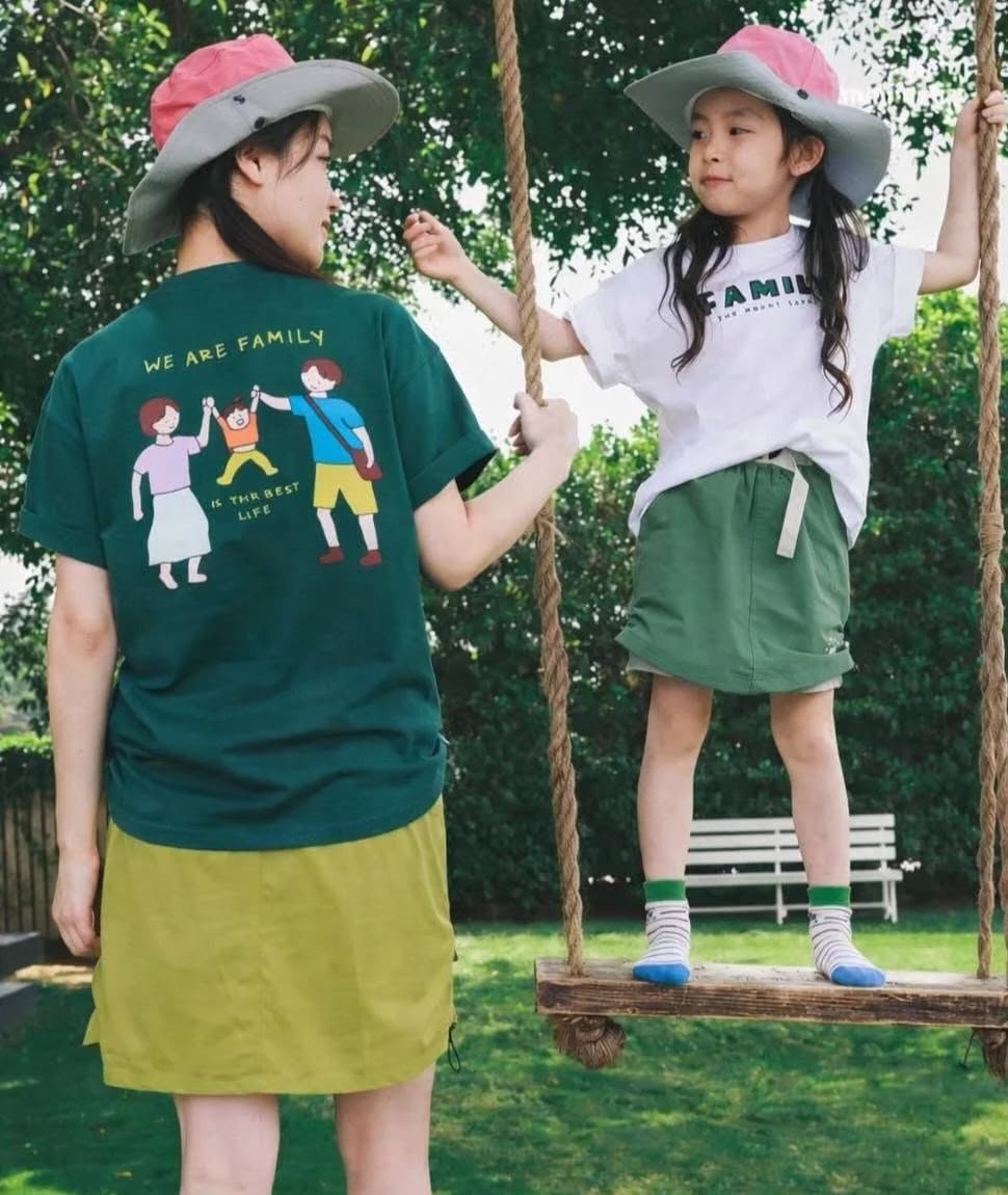 Áo thun gia đình We are Family